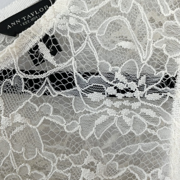 Ann Taylor Size Small lined lace top with tie back - Picture 2 of 7